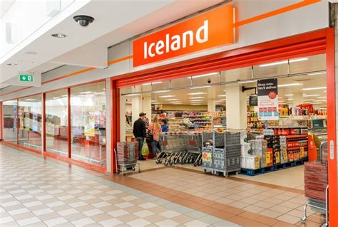 is iceland supermarket open on good friday